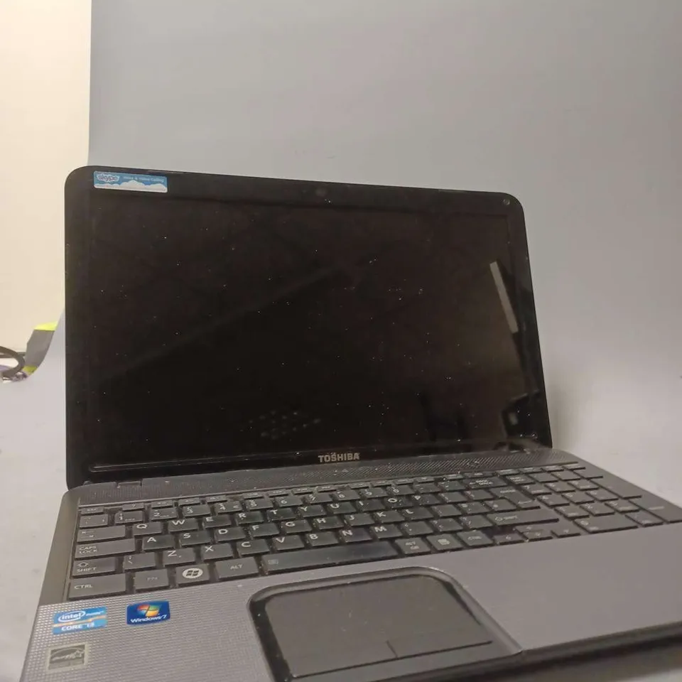 TOSHIBA SATELLITE C855-1HM BLACK LAPTOP 
