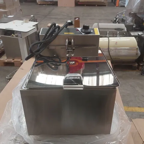 BRAND NEW BOXED BUFFALO L484-03 FRYER