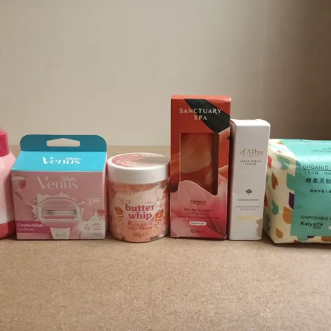 APPROXIMATELY 15 ASSORTED HEALTH & BEAUTY PRODUCTS TO INCLUDE P.LOUISE , BUTTER WHIP AND HAND CREAM