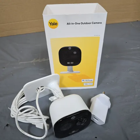 YALE ALL-IN-ONE OUTDOOR CAMERA β WHITE WITH POWER ADAPTER (BOXED)