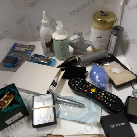 ASSORTED HOUSEHOLD ITEMS 