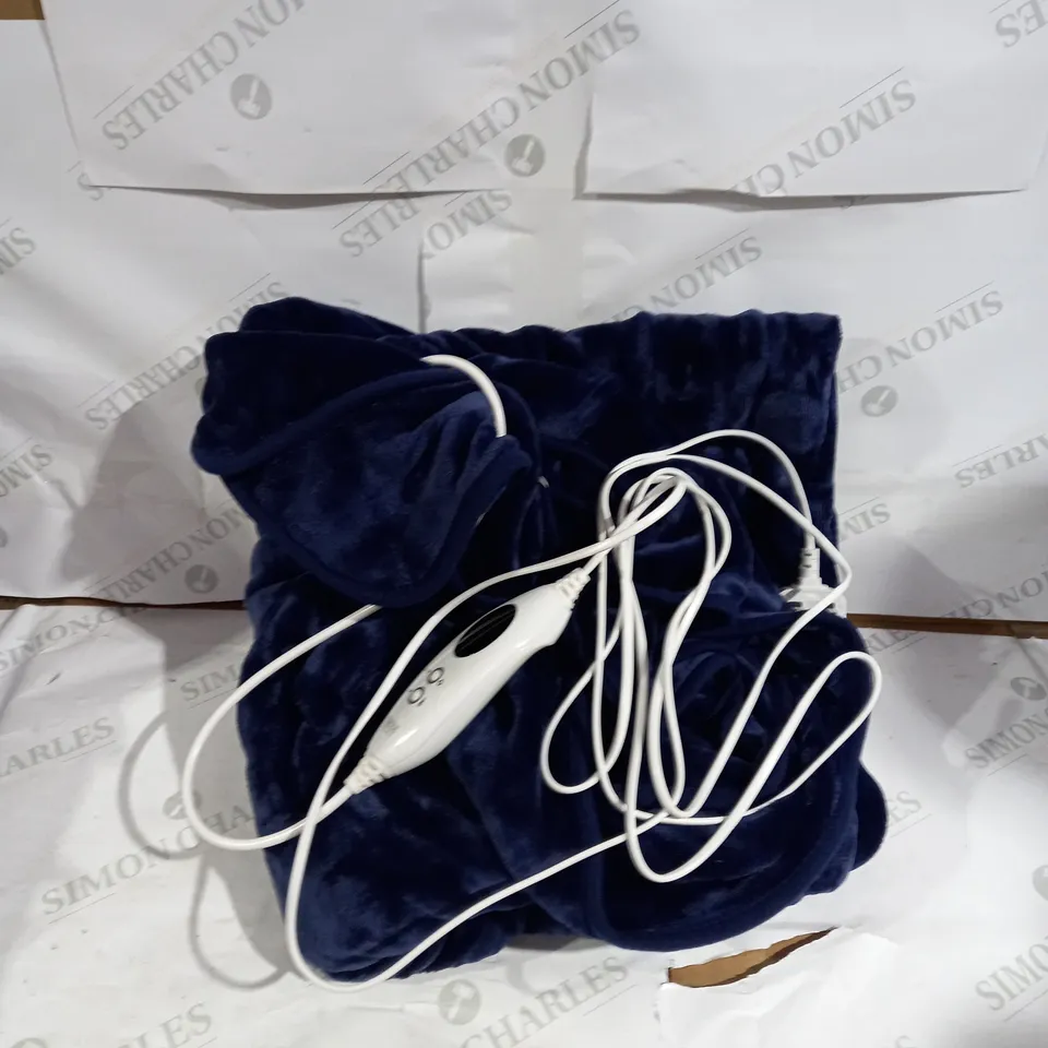COZEE HOME HEATED PLUSH WEARABLE BLANKET IN NAVY