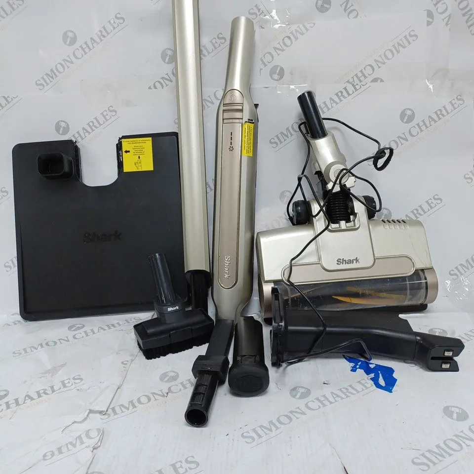 SHARK VAC SYSTEM WITH ANTI HAIR WRAP