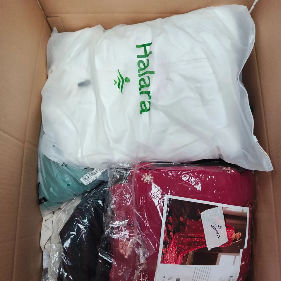 LARGE BOX OF APPROXIMATELY 25 ASSORTED CLOTHING ITEMS IN VARIOUS COLOURS, STYLES AND SIZES - COLLECTION ONLY