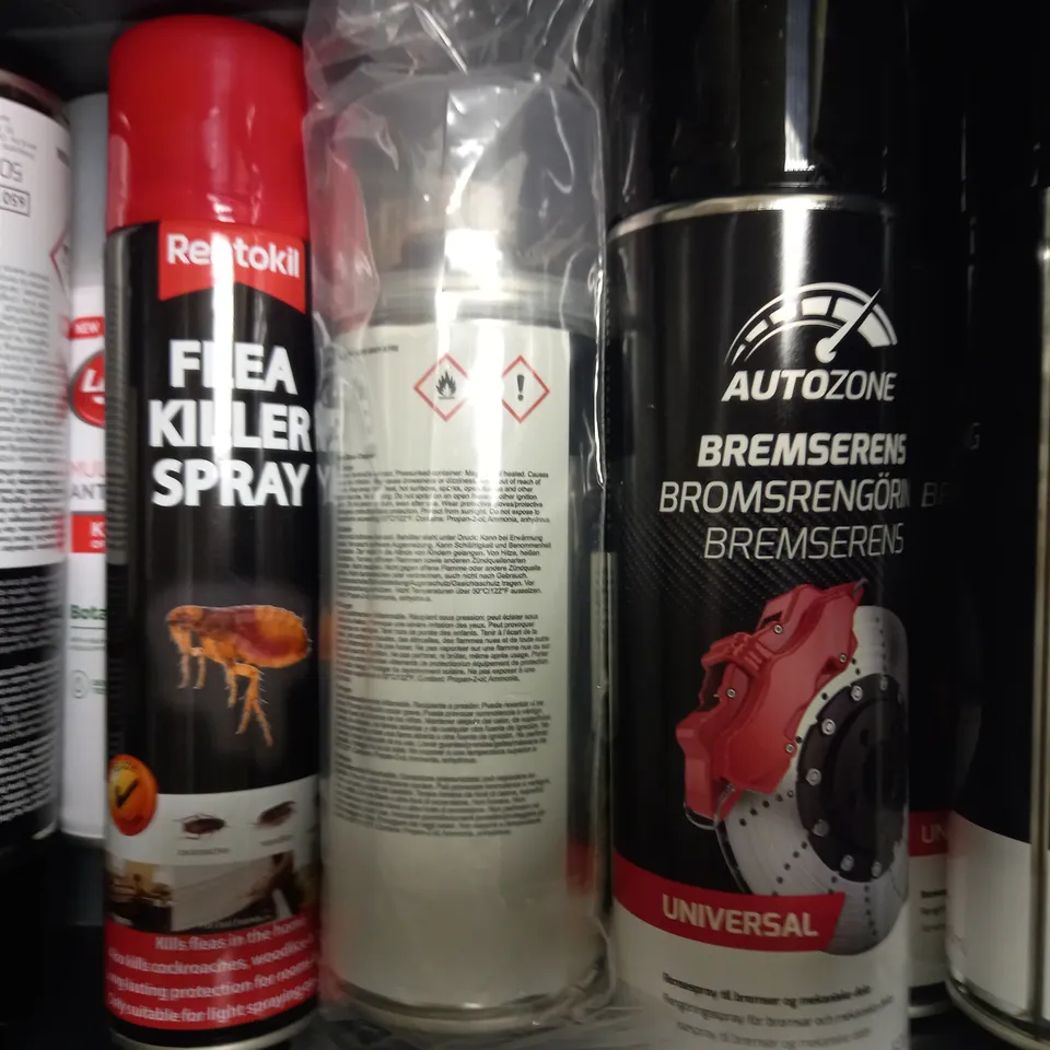 LOT OF APPROXIMATELY 16 ASSORTED AEROSOLS, TO INCLUDE FLEA SPRAY, STOVE CLEANER, CLEANING PRODUCTS, ETC - COLLECTION ONLY