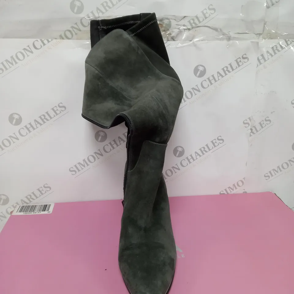 MODA IN PELLE LIZETH DARK GREY KNEE BOOTS - SIZE 7