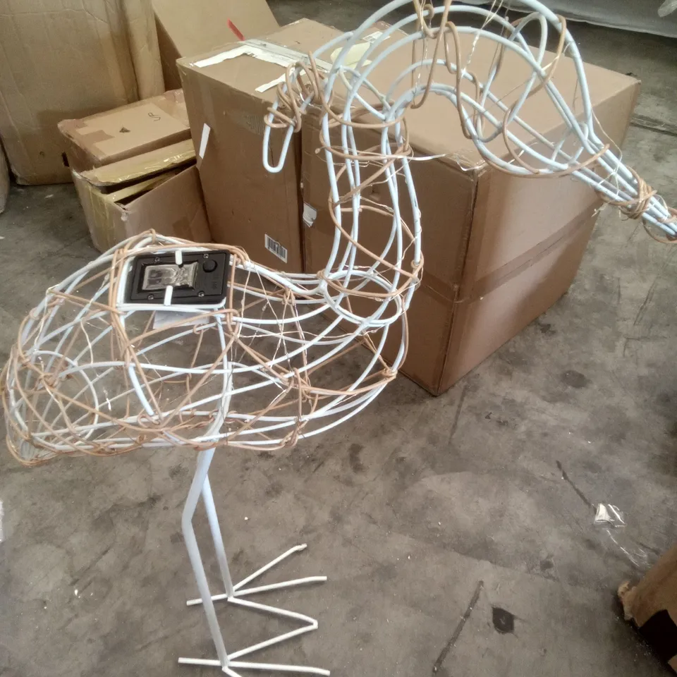 BOXED WIRE LED HERON FIGURE