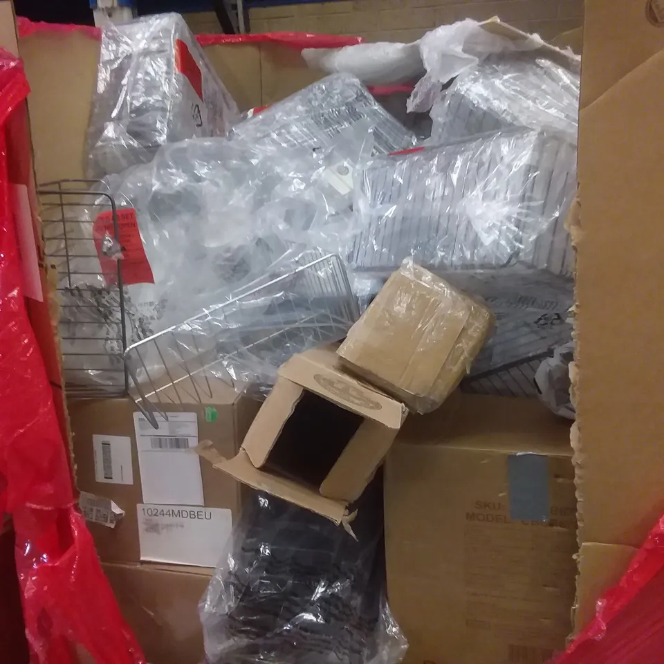 PALLET OF ASSORTED ITEMS TO INCLUDE: GARDEN UMBRELLA, NOTICE BOARDS, MATT, PAINTING BY NUMBERS ETC