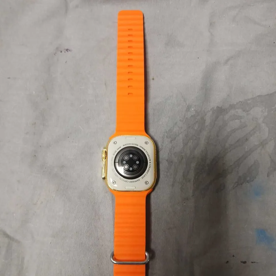 SMARTWATCH WITH ORANGE SILICONE BAND, 49MM CASE, WR-IP67