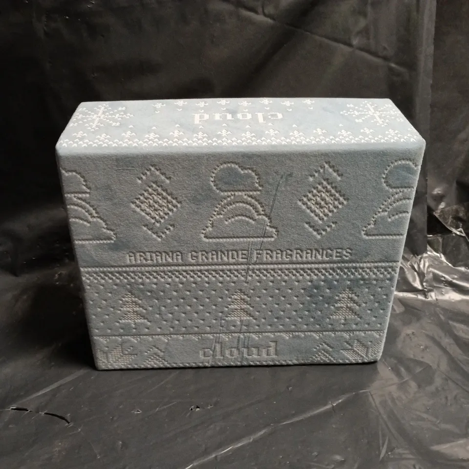 ARIANA GRANDE CLOUD GIFT SET 