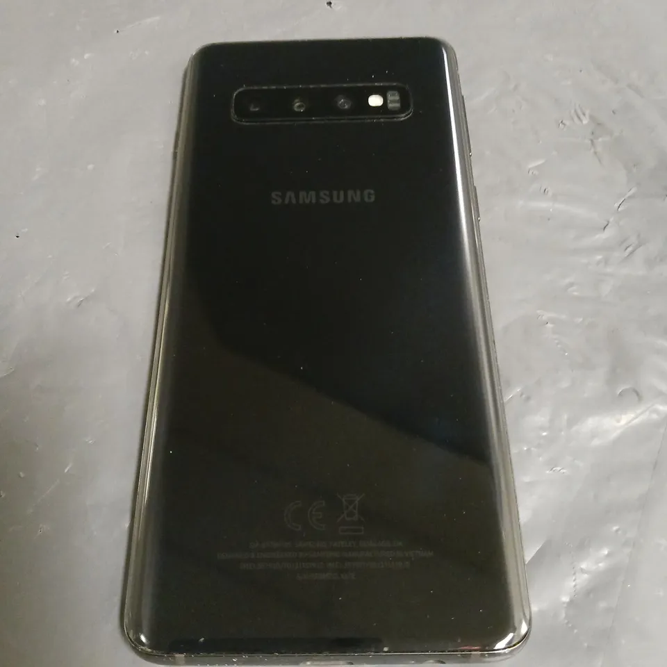 UNBOXED SAMSUNG GALAXY S10 MOBILE PHONE