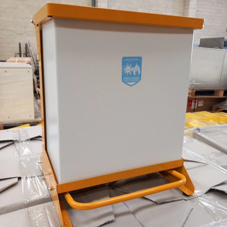 PALLET OF APPROXIMATELY 12 BRAND NEW WYBONE PEDAL BINS