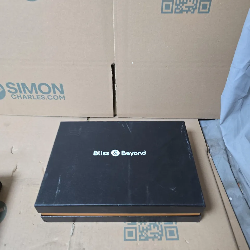 ESSENCE FRAGRANCE GIFT SET – CANDLE, REED DIFFUSER & ROOM SPRAY (BLISS & BEYOND)