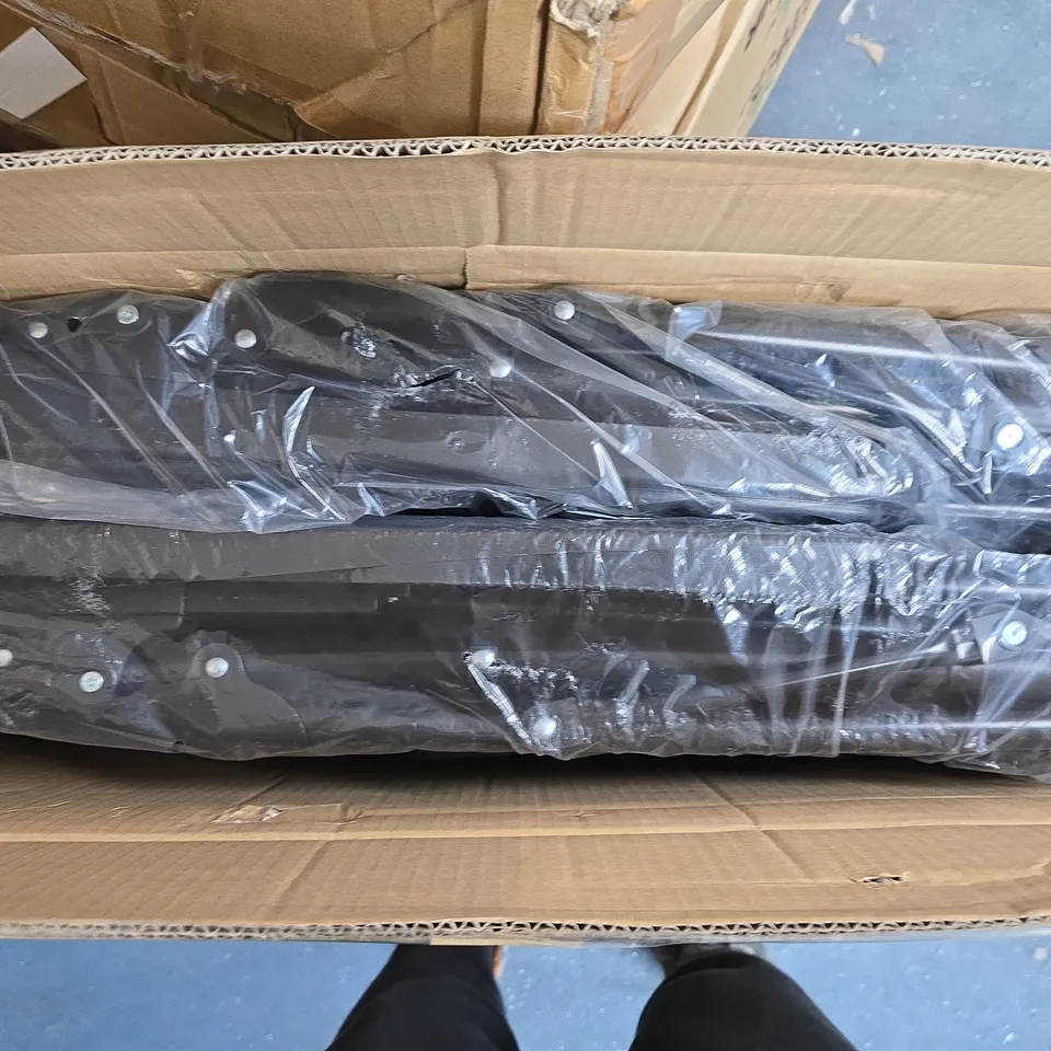 BOXED FINE GARDEN 2 PACK OF GRAVITY CHAIRS IN BLACK