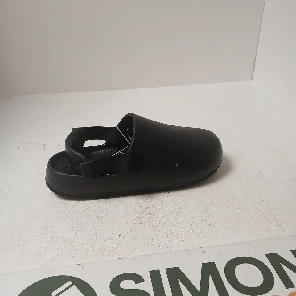 NIKE CALM MULE BLACK – SLIP-ON MULE, UNISEX (UK 9 MEN / 8.5 WOMEN ON TAG)