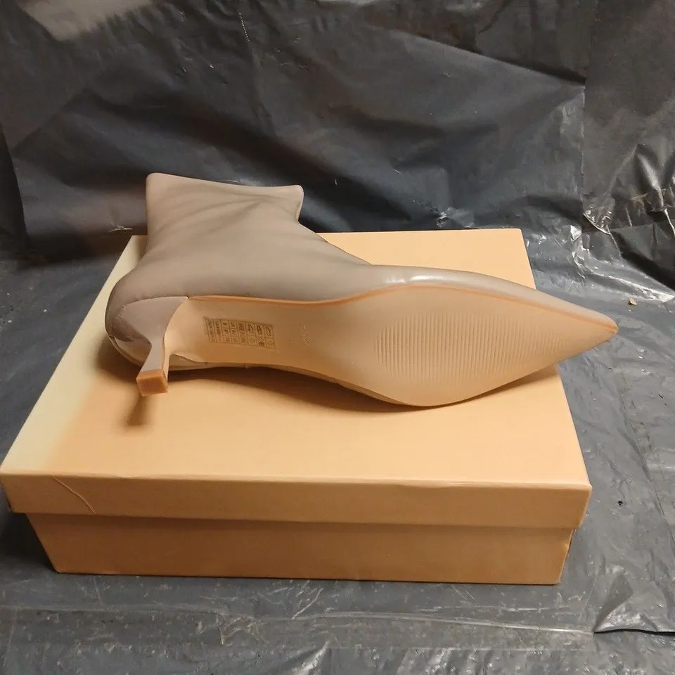 SIMMI LONDON TAUPE LEATHER ANKLE BOOT – WOMEN'S, ZIP FASTENING, POINTED TOE SIZE 6