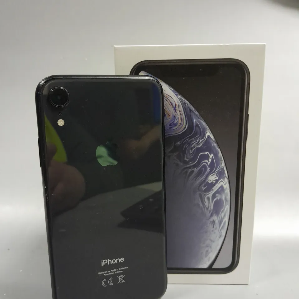 BOXED APPLE IPHONE XR SMARTPHONE 