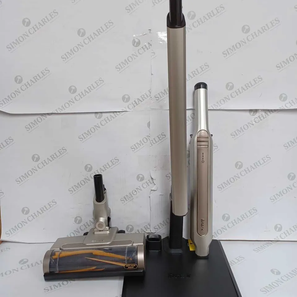 SHARK WANDVAC 2-IN-1 LIGHTWEIGHT CORDLESS HANDHELD VACUUM CLEANER WV361UK - GOLD