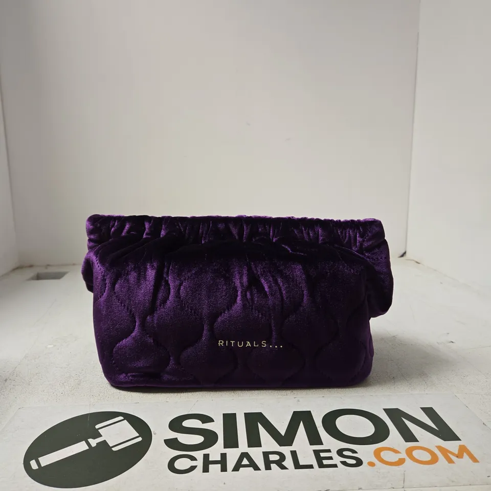 RITUALS GIFT SET WITH PURPLE VELVET POUCH