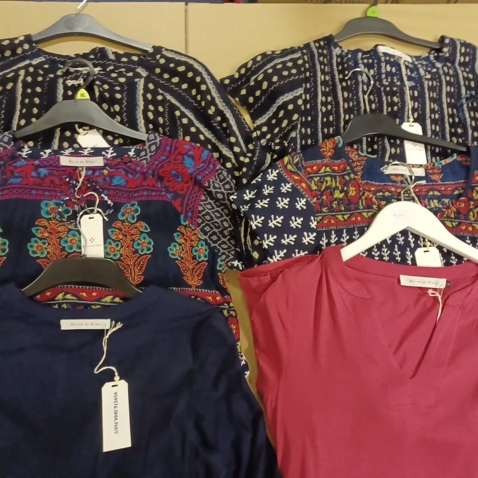 BOX OF APPROX 6 ASSORTED ITEMS OF MAISON DE NIMES CLOTHING IN VARIOUS SIZES AND STYLES