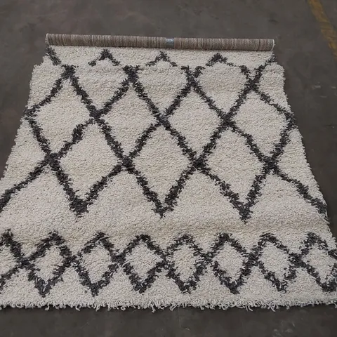PACO HOME KALMAR RUG - 140 x 200cm