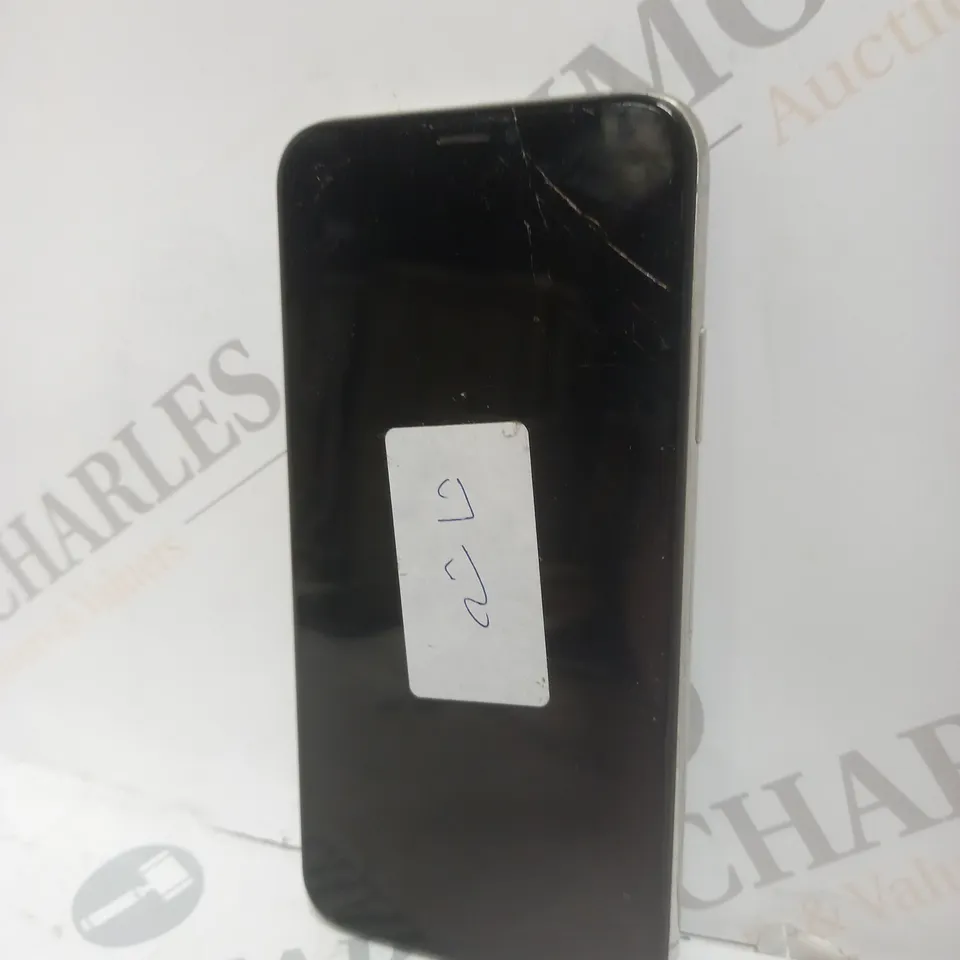 APPLE IPHONE X SMARTPHONE IN WHITE