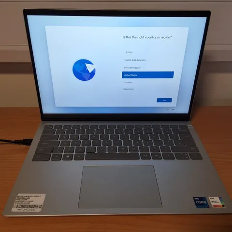 UNBOXED DELL INSPIRON INTEL CORE I7 LAPTOP IN SILVER