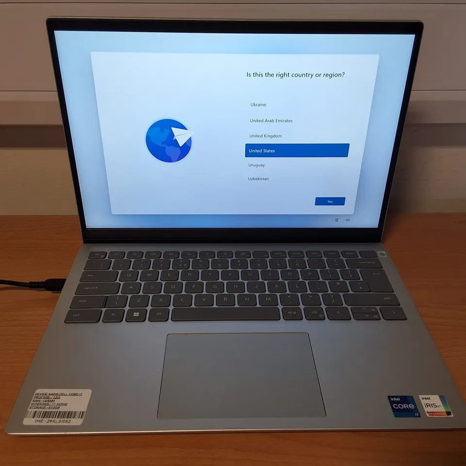 UNBOXED DELL INSPIRON INTEL CORE I7 LAPTOP IN SILVER