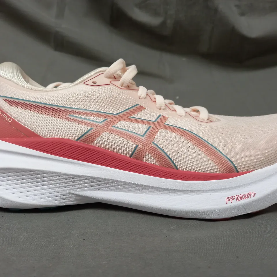 PAIR OF ASICS GEL-KAYANO SHOES IN BEIGE UK SIZE 6.5