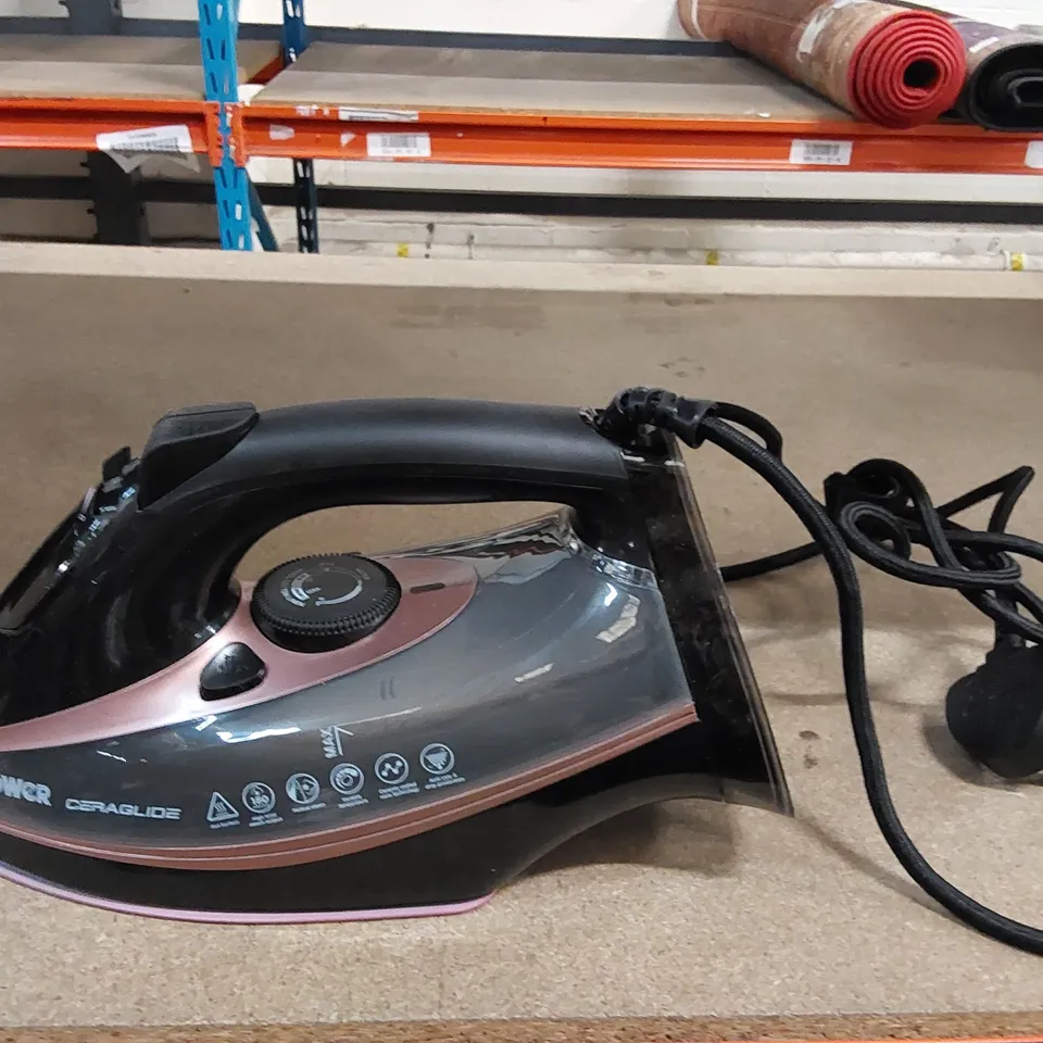 BOXED TOWER 3000W NON STICK SOLE PLATE IRON (1 BOX)