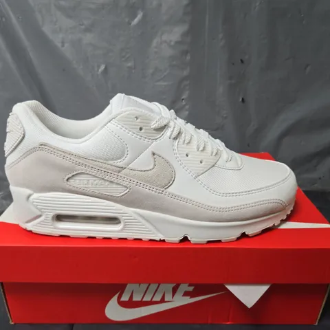 BOXED PAIR OF NIKE AIR MAX 90 TRAINERS IN WHITE - UK 9