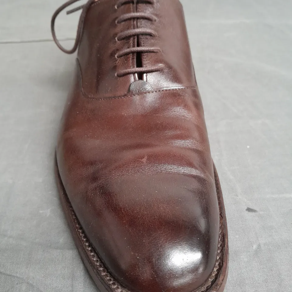 PAIR OF CHEANEY BROWN LEATHER SHOES SIZE UK 8