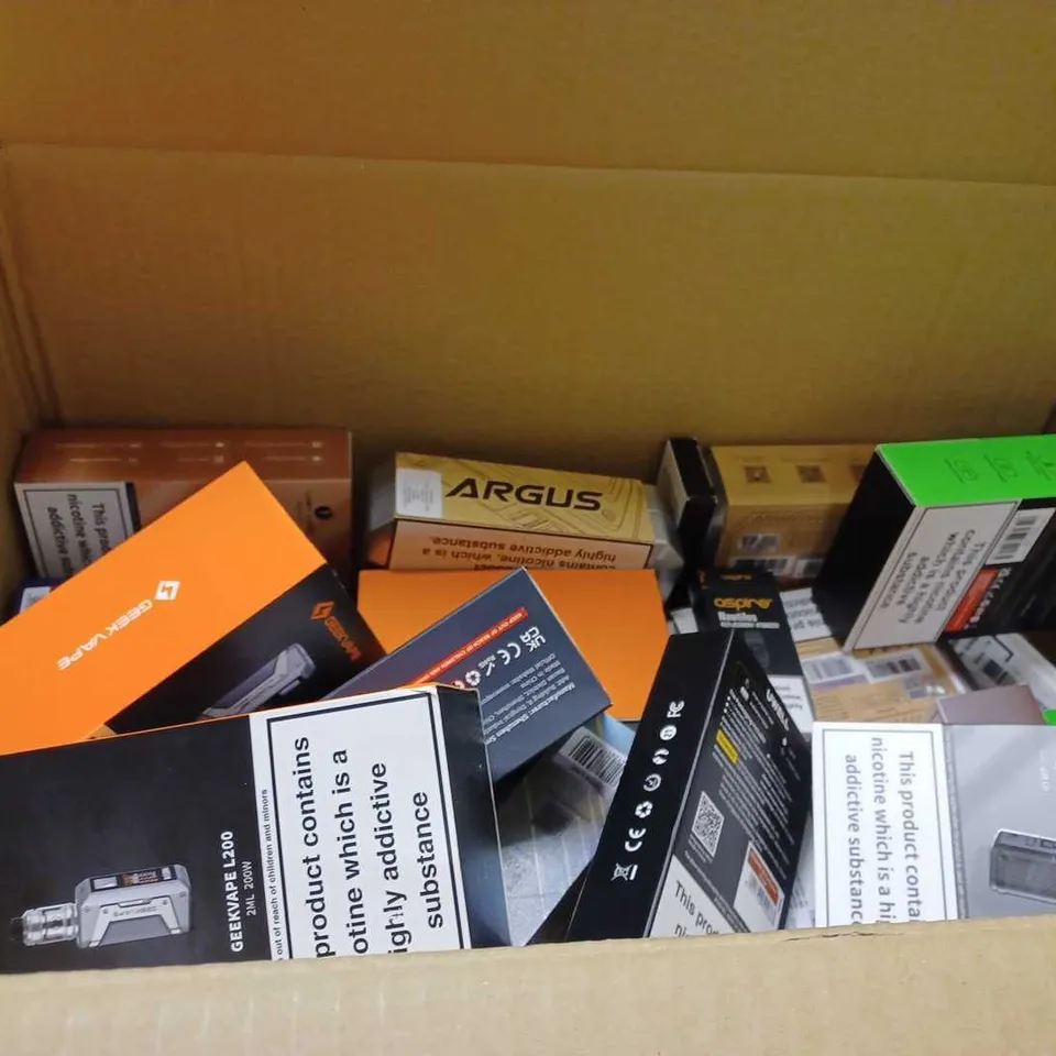 LOT OF APPROXIMATELY 25 ASSORTED E-CIGARETTES AND LIQUIDS TO INCLUDE GEEKVAPE L200, VAPORESSO LUXE X, LOST VAPE QUEST THELEMA MINI, ETC