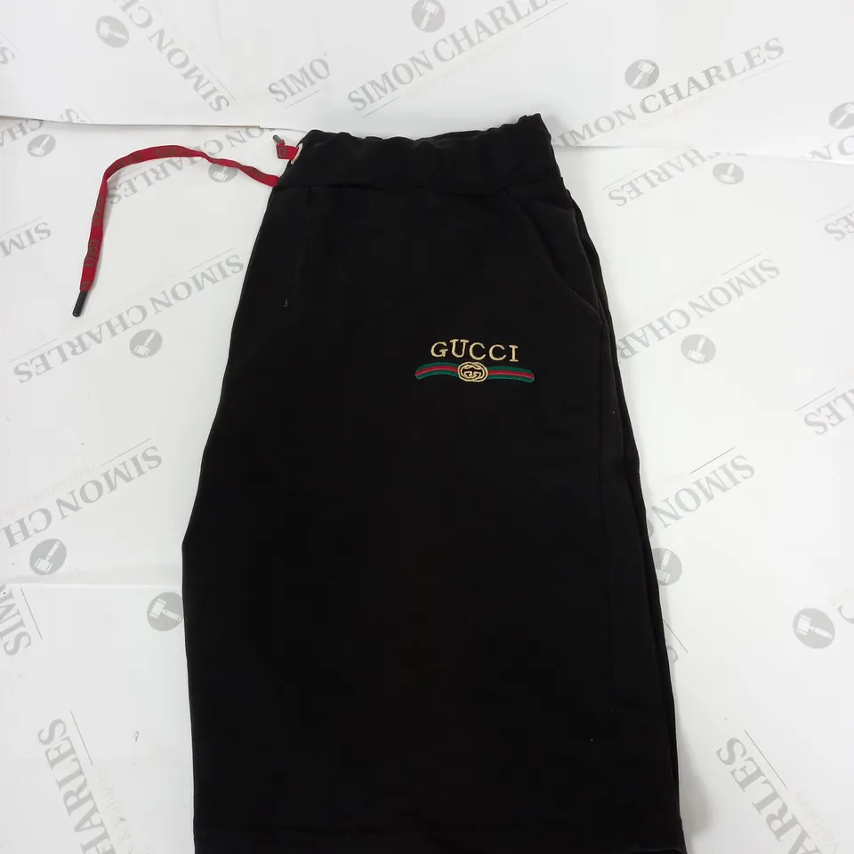 GUCCI LOGO SHORTS SIZE XL