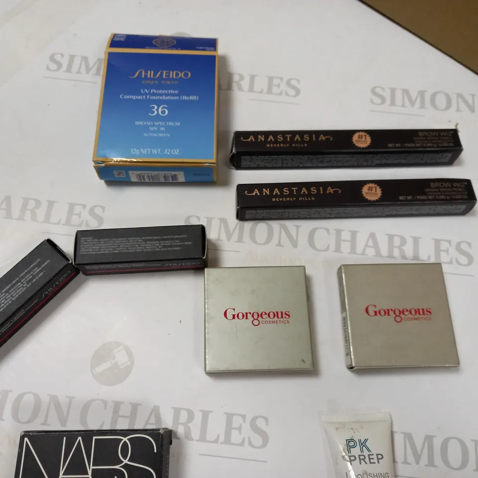 LOT OF APPROX 1O ASSORTED BEAUTY PRODUCTS TO INCLUDE: GORGEOUSE COSMETICS, NARS, ANASTASIA
