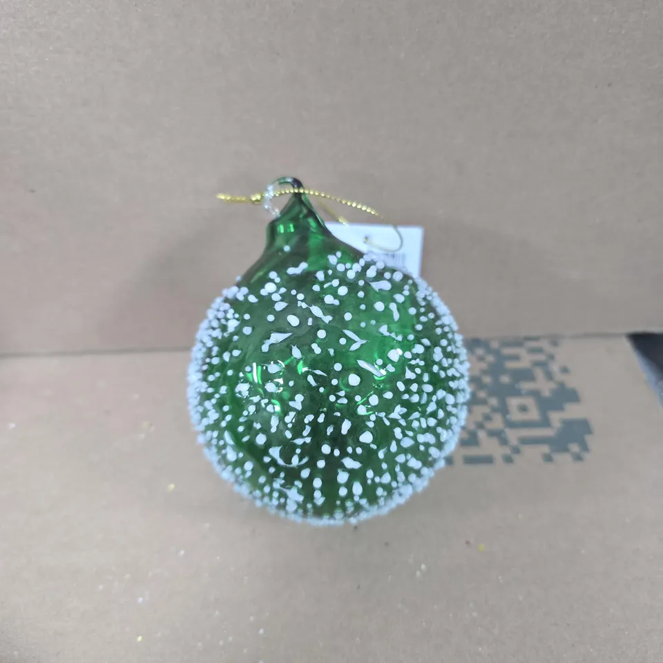 BOX OF 12 GISELA GRAHAM GREEN AND WHITE HANGING DECORATIONS 