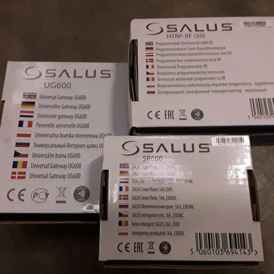 SALUS SINGLE ZONE SET INCLUDES GATEWAY, PROGRAMMABLE THERMOSTAT AND RELAY