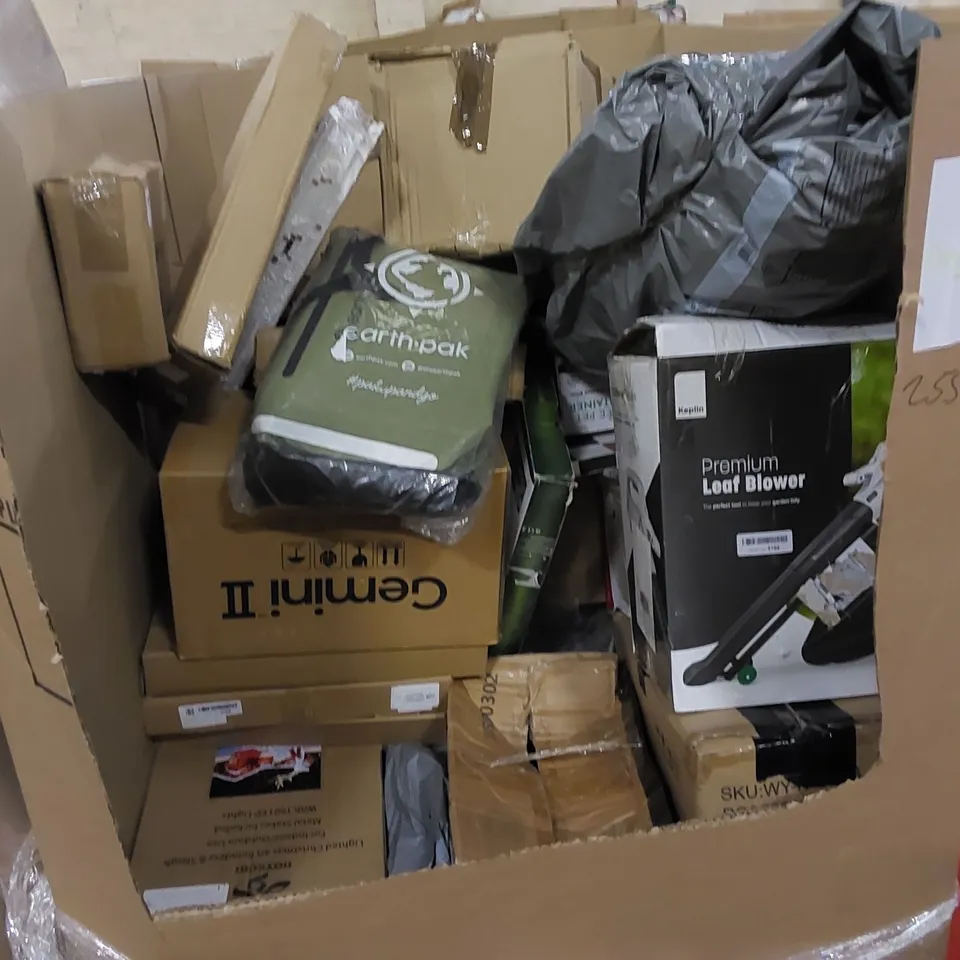 PALLET TO CONTAIN ASSORTED HOUSEHOLD ITEMS AND CONSUMER PRODUCTS. INCLUDING LAMINATE FLOOR CUTTER, SPIN MOP, BASKET, SIDE TABLE, FOOD PROCESSOR, LEAF BLOWER ETC