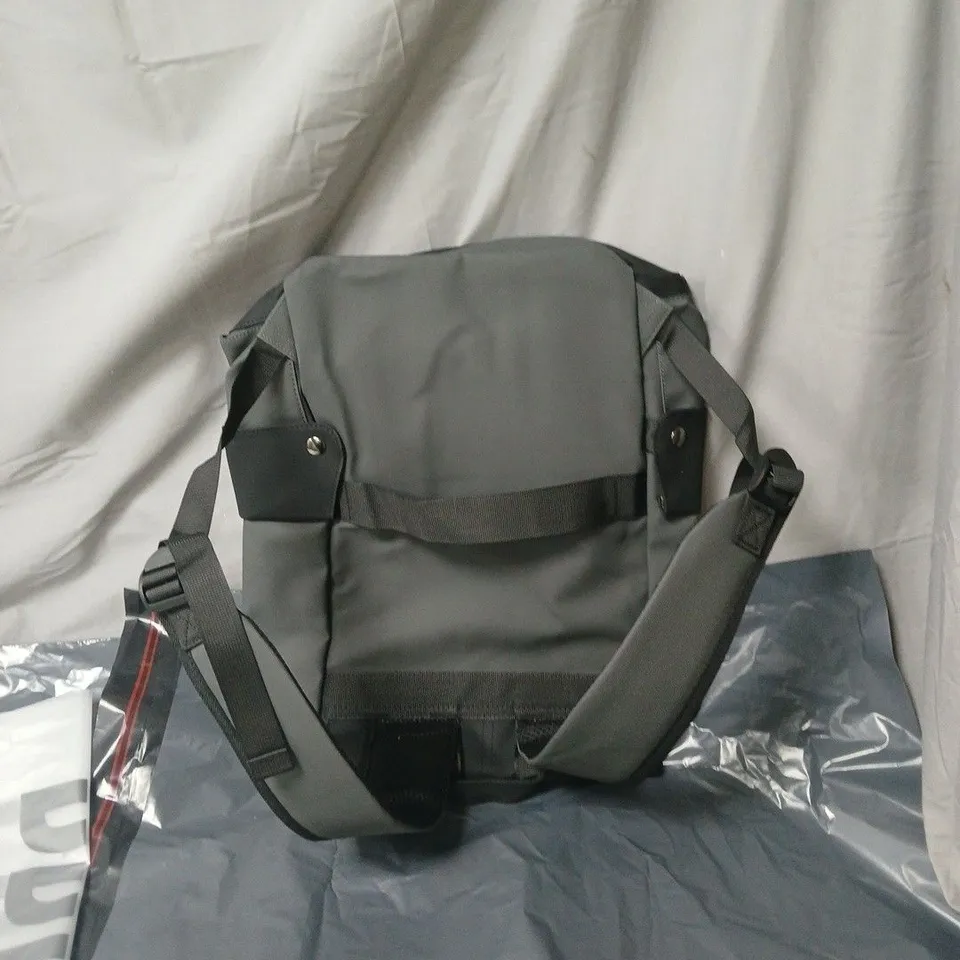 PRIME AMSTERDAM GREY BACKPACK WITH FRONT POCKET AND ADJUSTABLE STRAP