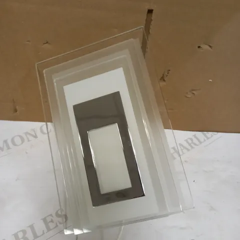 DAR LIGHTING GROUP BINARY 3W LED GLASS WALL BRACKET