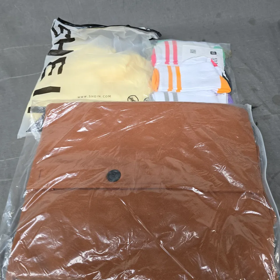 APPROXIMATELY 25 ASSORTED CLOTHING AND FASHION PRODUCTS IN VARIOUS STYLES AND SIZES - COLLECTION ONLY