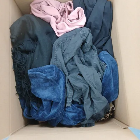 BOX OF APPROXIMATELY 15 ASSORTED ITEMS TO INCLUDE CLOTHES ETC.