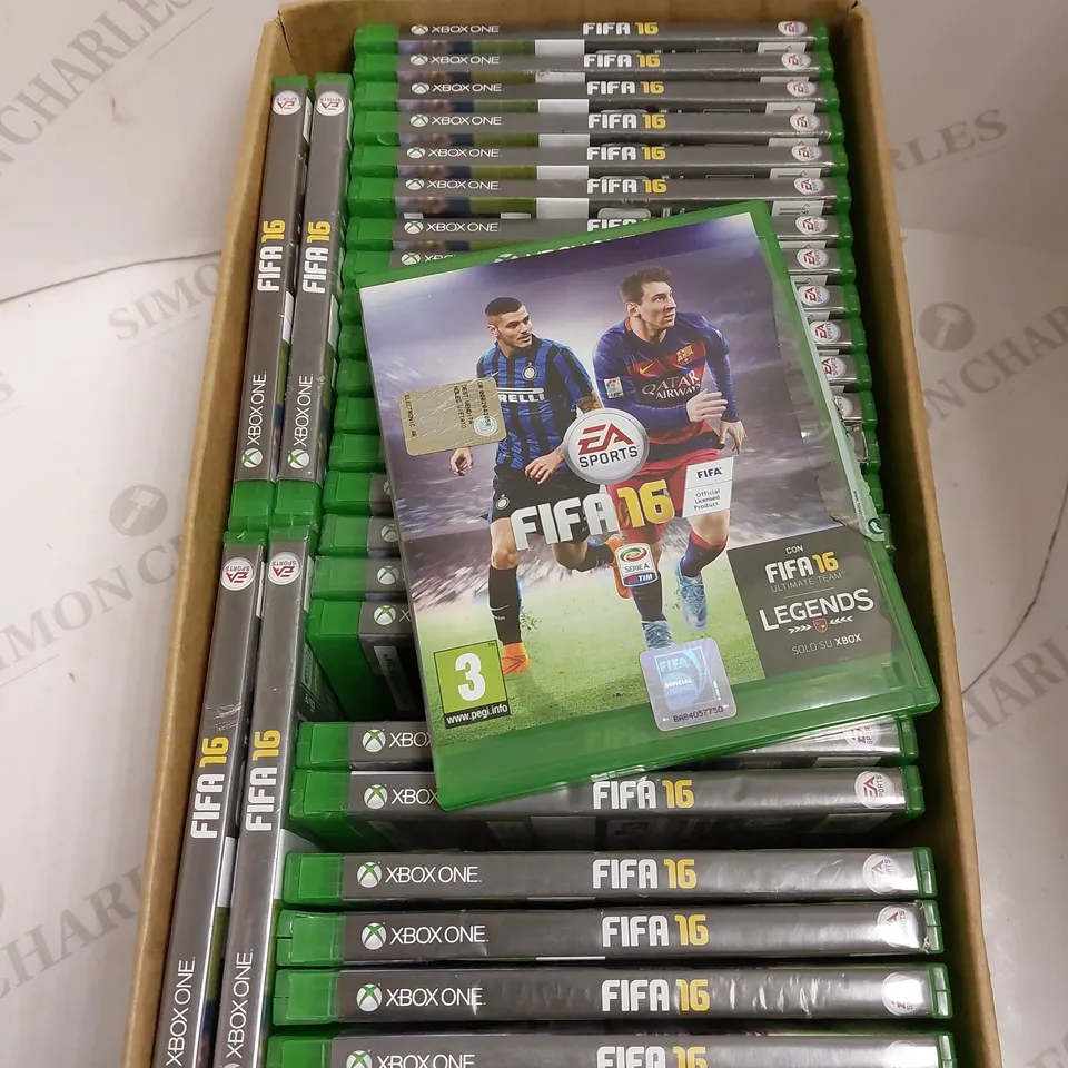 LOT OIF 30 FIFA 16 XBOX GAMES