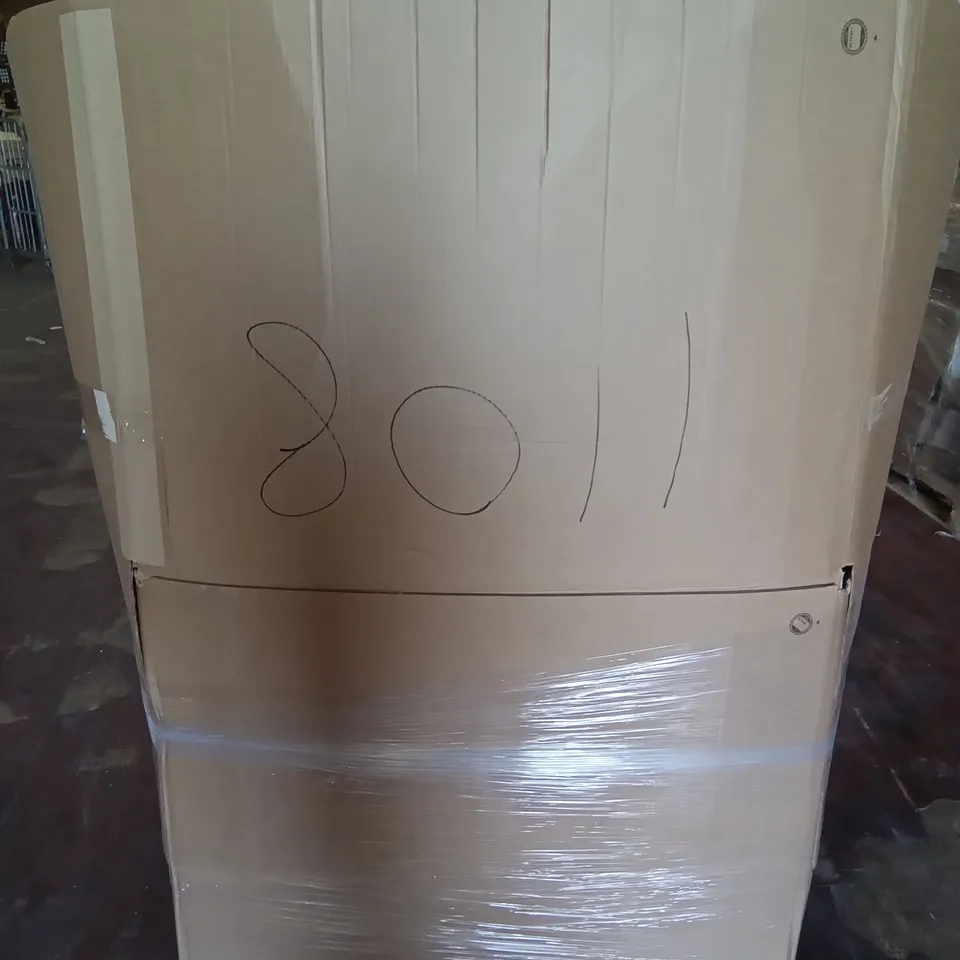 PALLET OF ASSORTED ITEMS INCLUDING COMFORT CUSHION, 50FT GARDEN HOSE, LUXURY BEDDING, SOFSLEE PILLOW, TRUELOVE OUTDOOR PET HARNESS, CLEAR SHOWER CURTAIN