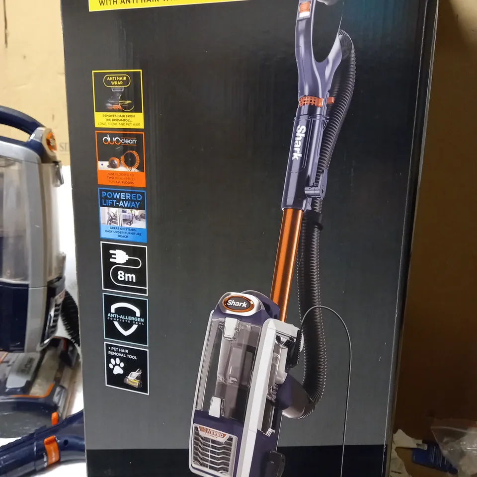 SHARK UPRIGHT VACUUM CLEANER