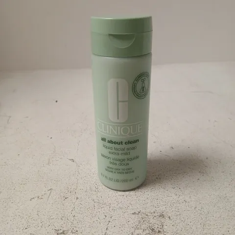CLINIQUE LIQUID FACIAL SOAP EXTRA MILD 200M UNBOXED