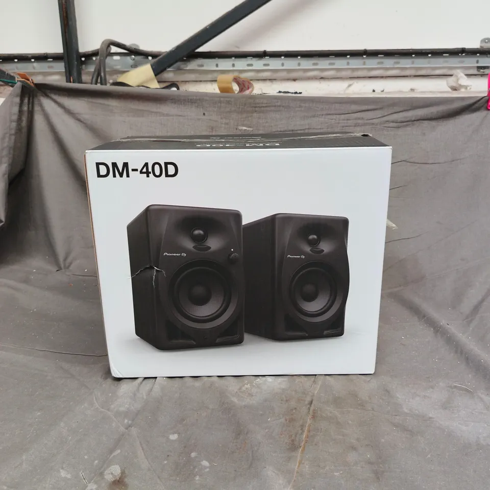 PIONEER DJ DM-40D BLACK SPEAKERS BOXED