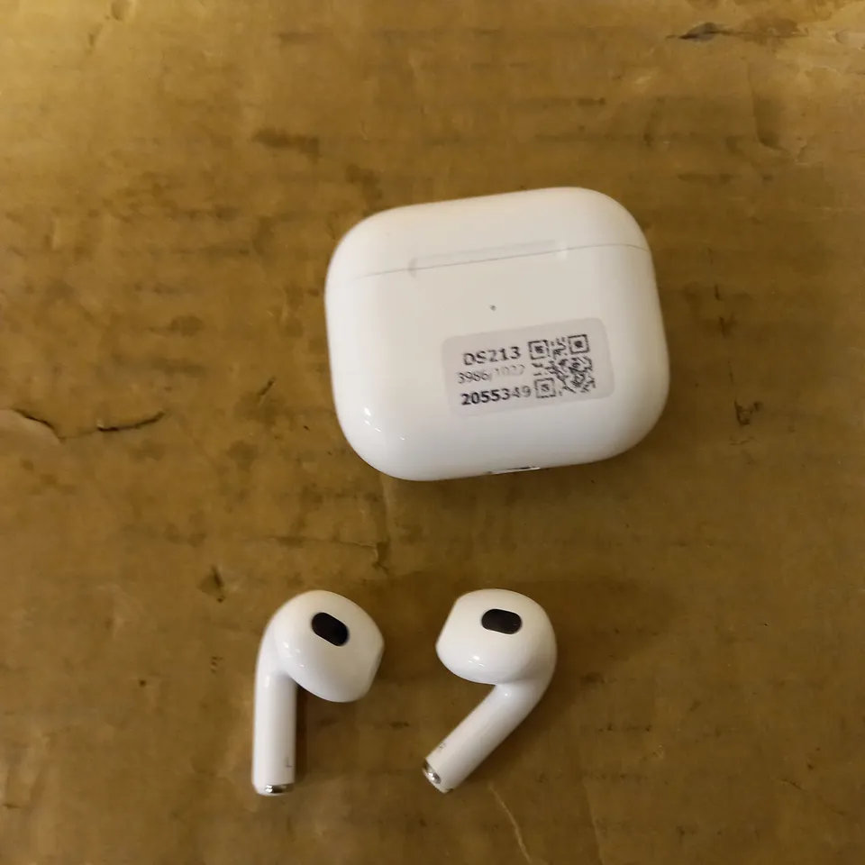 APPLE AIRPODS (GEN 3)
