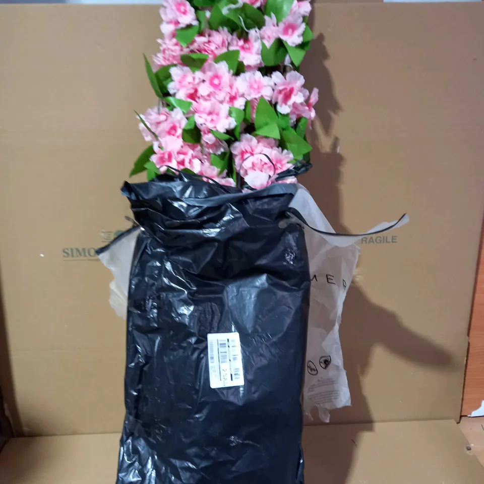SMART SOLAR 75 LED SOLAR IN-LIT PINK BLOSSOM TRELLIS - COLLECTION ONLY RRP £54.99