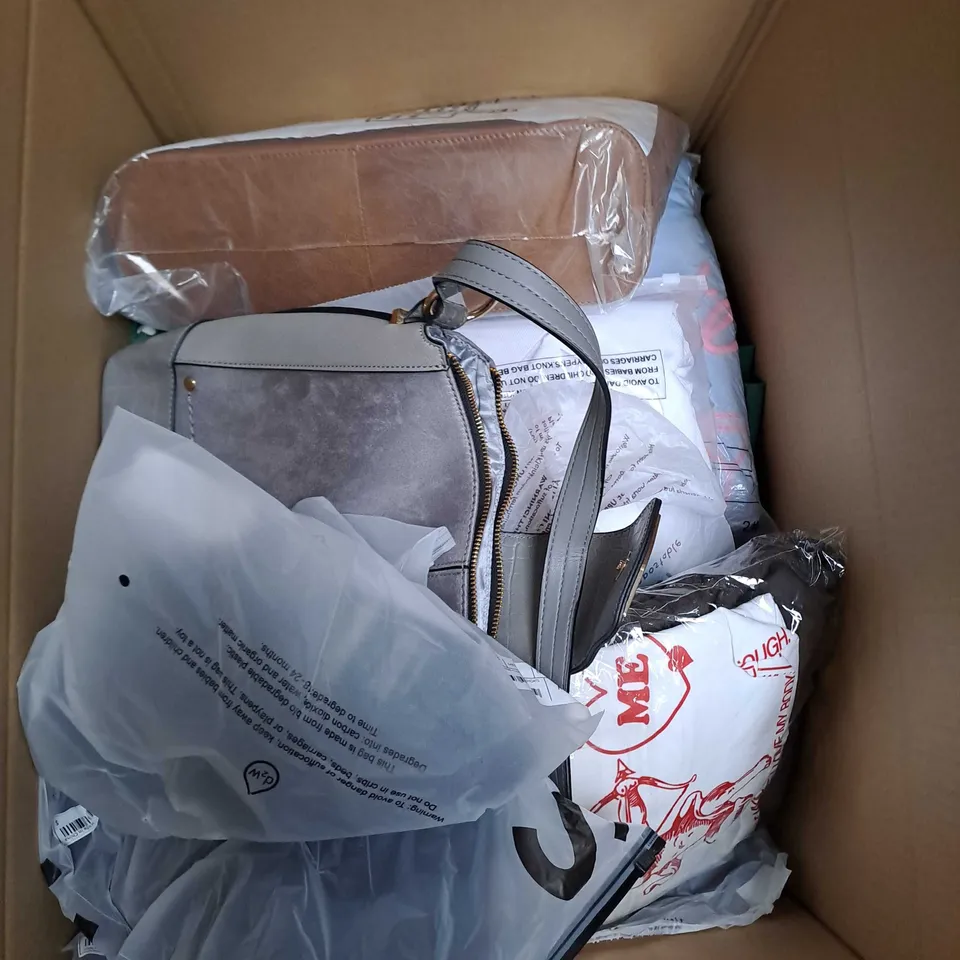 BOX OF ASSORTED CLOTHING ITEMS IN VARIOUS COLOURS, SIZES AND STYLES